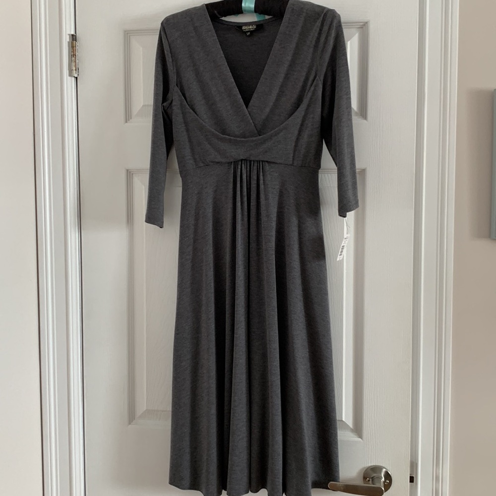 NWT | MADE IN CANADA Grey dress | Size: S